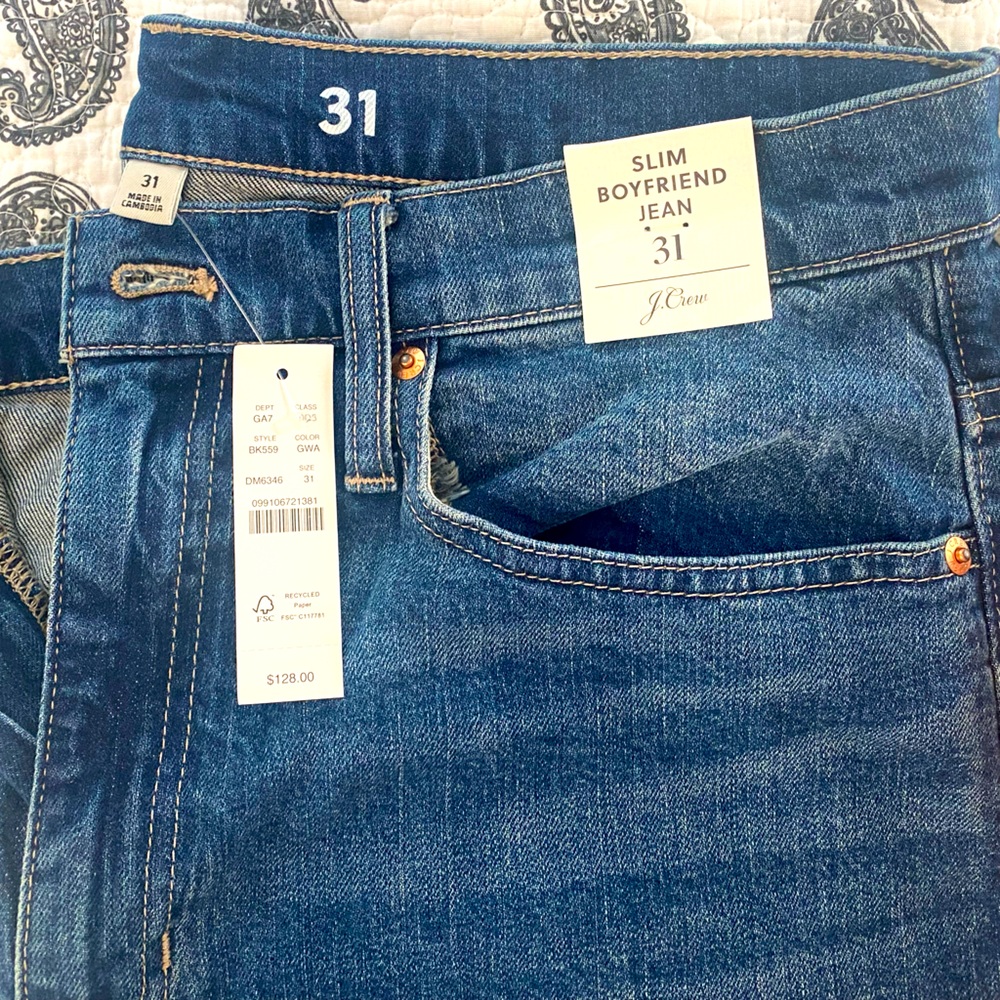 NWT Slim boyfriend Jean in Greasley Wash